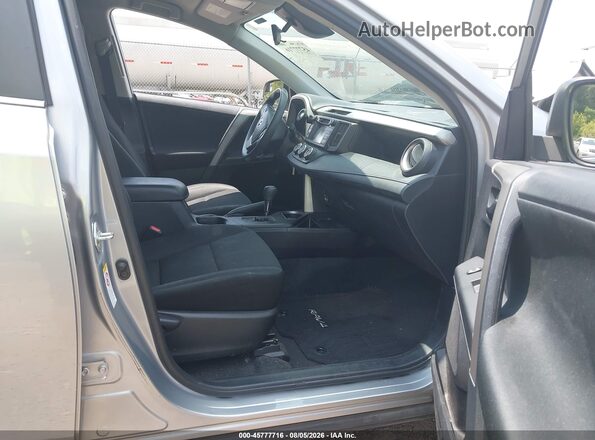 2T3ZFREV0HW372976 2017 TOYOTA RAV4 Silver Սալոնի դիմացի տեսք