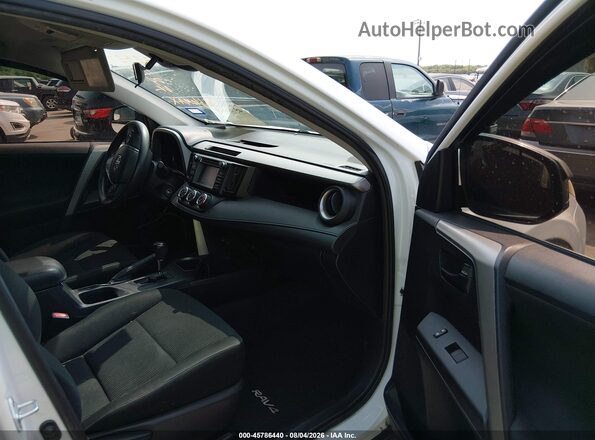 2T3ZFREV2HW325271 2017 TOYOTA RAV4 Белый Вид салона спереди