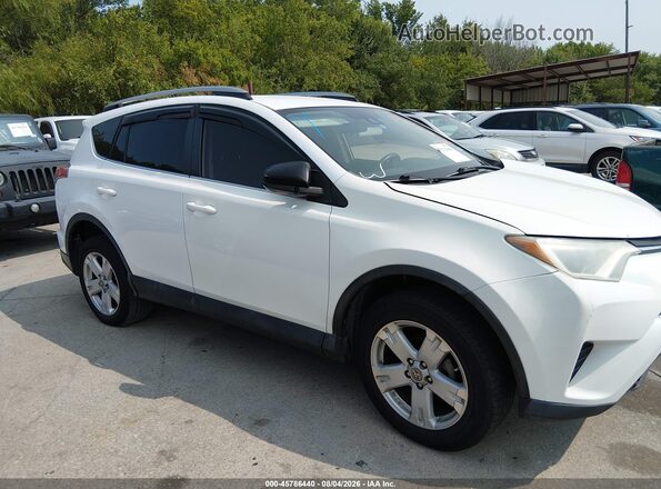 2T3ZFREV2HW325271 2017 TOYOTA RAV4 Белый Вид задней части салона