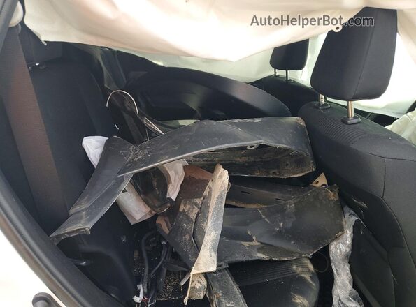 2T3ZFREV2JW469621 2018 TOYOTA RAV4 White უკანა სალონის ხედი
