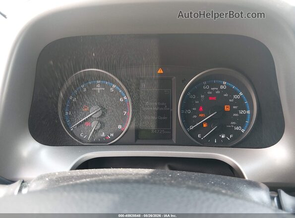 2T3ZFREV5JW444258 2018 TOYOTA RAV4 White Widok tylnych siedzeń