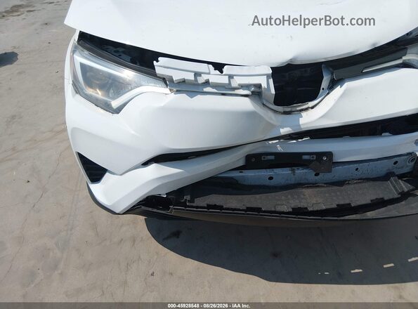 2T3ZFREV5JW444258 2018 TOYOTA RAV4 White Widok z przodu