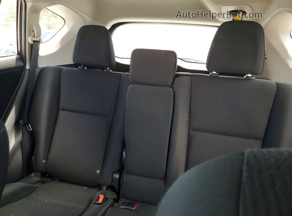 2T3ZFREV9HW364844 2017 TOYOTA RAV4 Purple Вид задніх сидінь
