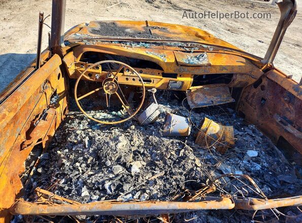 2Y85Z106681 1962 FORD THUNDRBIRD Пожар Вид панели приборов