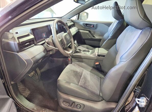 2T36CRAVXTW001902 2026 TOYOTA RAV4 Black წინა სალონის ხედი