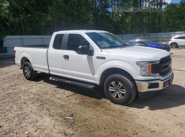 1FTEX1E58JKG09077 2018 FORD F150 White Widok z przodu