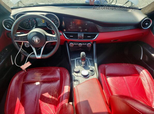 ZARFAEBN2J7590021 2018 ALFA ROMEO GIULIA White Вид щитка приладів