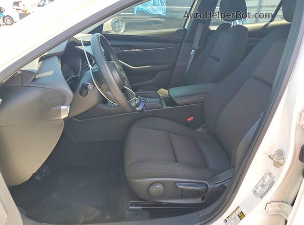 3MZBPAAM8RM431088 2024 MAZDA 3 White Vista del salpicadero