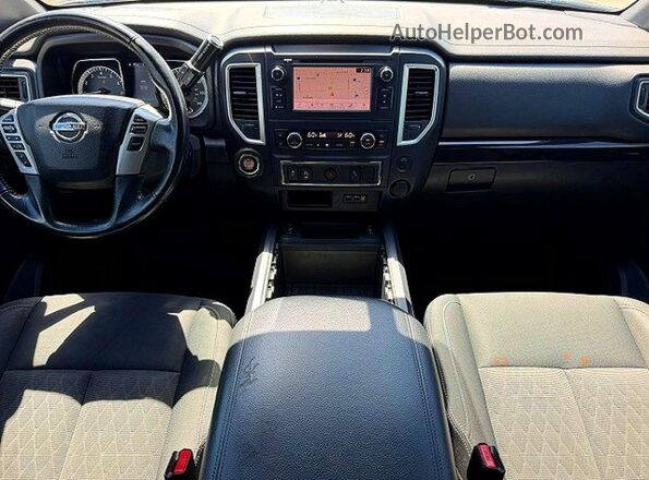 1N6AA1E68KN533253 2019 NISSAN TITAN Gray Սարքավորումների վահանակի տեսք