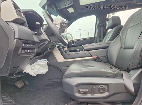 5TFWA5DB4SX295999 2025 TOYOTA TUNDRA Серебряный Вид панели приборов