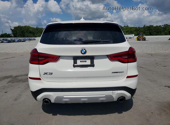 5UXTY3C09L9B62388 2020 BMW X3 White Вид салону спереду