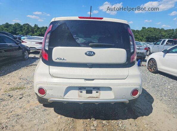 KNDJP3A59J7524137 2018 KIA SOUL Белый Вид салона спереди