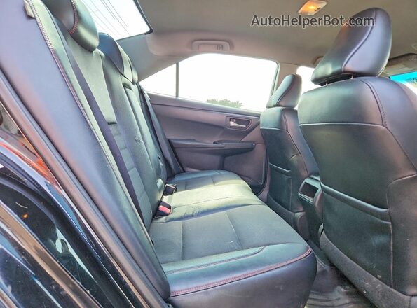 4T1BF1FK8HU283902 2017 TOYOTA CAMRY Black Սալոնի հետևի տեսք