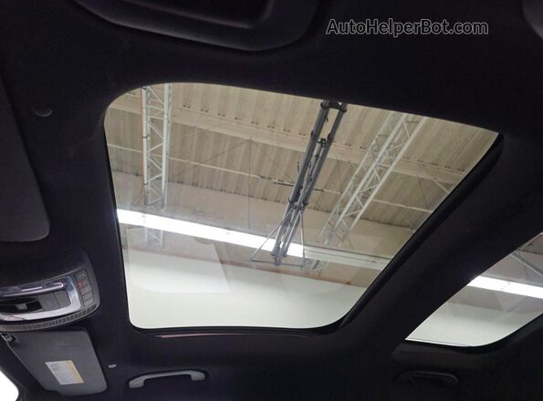 W1N4M4HB3MW115397 2021 MERCEDES-BENZ GLB-CLASS White Vista del compartimento del motor