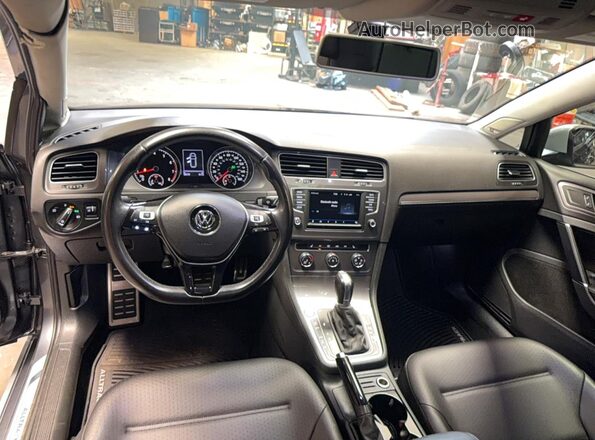 3VWH17AU3HM538840 2017 VOLKSWAGEN GOLF Gray Вид задніх сидінь