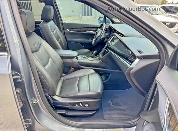 1GYKPDRS9LZ133642 2020 CADILLAC XT6 Gray Առջևի վահանակի տեսք