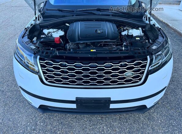 SALYB2RN3JA764534 2018 LAND ROVER RANGE ROVER White Widok deski rozdzielczej