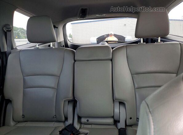 5FNYF5H95GB039180 2016 HONDA PILOT Gray Vista interior trasera