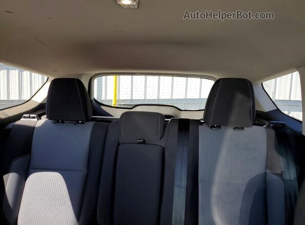 1FMCU9GD1HUE55471 2017 FORD ESCAPE Silver Widok wnętrza z tyłu