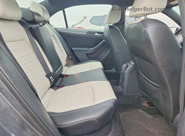 3VWD17AJ5GM386806 2016 VOLKSWAGEN JETTA Gray Вид задньої частини салону