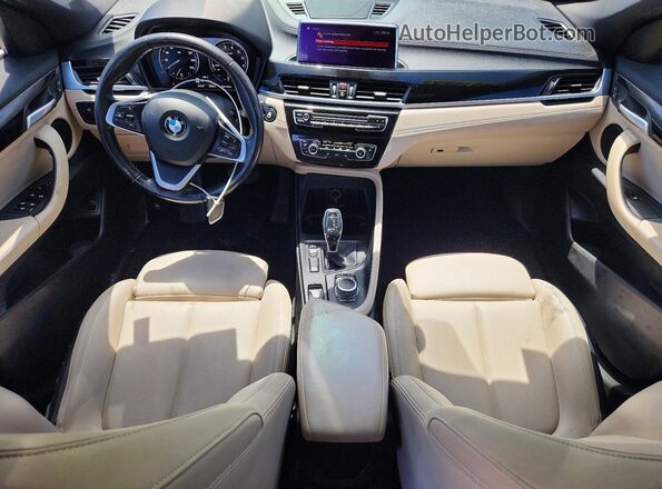 WBXYJ1C06N5U39007 2022 BMW X2 Black Вид щитка приладів