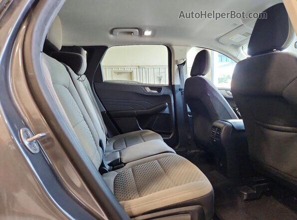 1FMCU0G64MUA82966 2021 FORD ESCAPE Gray Widok komory silnika