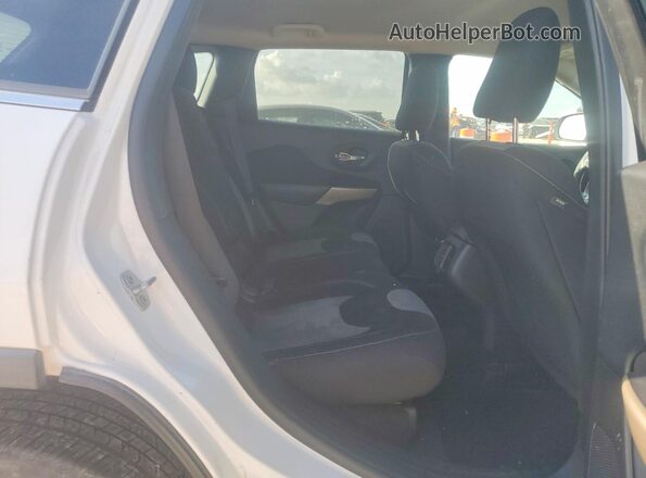 1C4PJLCB9JD539141 2018 JEEP CHEROKEE White Vista interior trasera