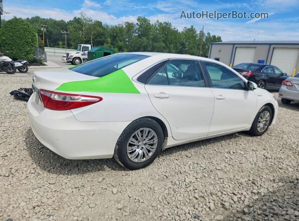 4T1BD1FK8HU217467 2017 TOYOTA CAMRY Белый Передняя правая четверть