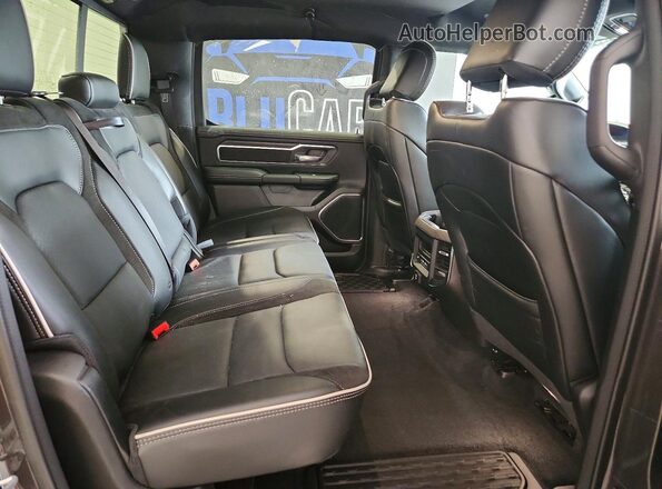 3C6SRFJP9T4168029 2026 RAM 1500 Gray Widok wnętrza z tyłu