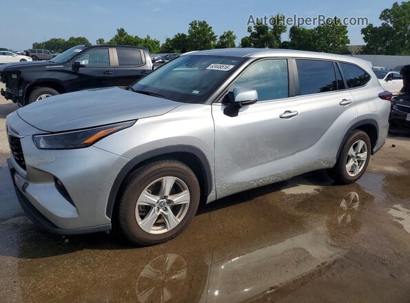 5TDKDRAH7RS530305 2024 TOYOTA HIGHLANDER Серебряный Задняя левая четверть