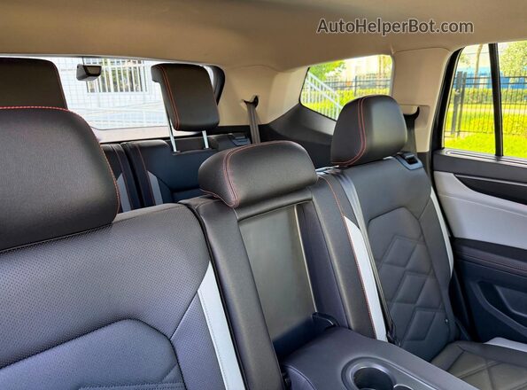 1V2CR2CA2SC573114 2025 VOLKSWAGEN ATLAS Черный Вид салона спереди