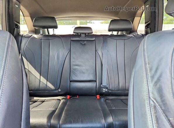 5UXKT0C50J0W03487 2018 BMW X5 Black Вид задньої частини салону
