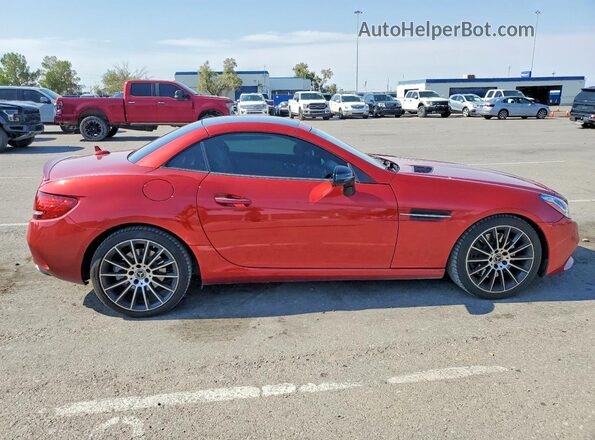 WDDPK3JAXJF149781 2018 MERCEDES-BENZ SLC Red Սալոնի հետևի տեսք