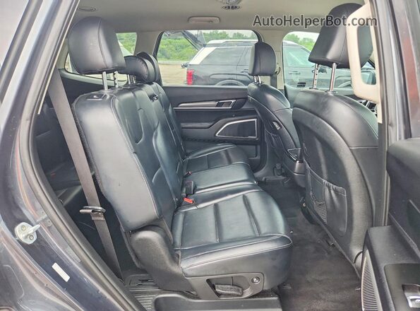 5XYP2DHC0LG015854 2020 KIA TELLURIDE Gray Вид задньої частини салону