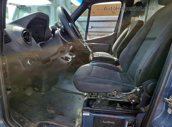WD4PF0CD9KP091118 2019 MERCEDES-BENZ SPRINTER Blue Vista del salpicadero