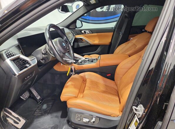5UX33EX03R9S90779 2024 BMW X6 Black წინა პანელის ხედი