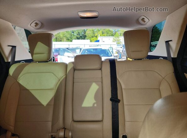 4JGDA5JB7HA826888 2017 MERCEDES-BENZ GLE Red Widok wnętrza z tyłu