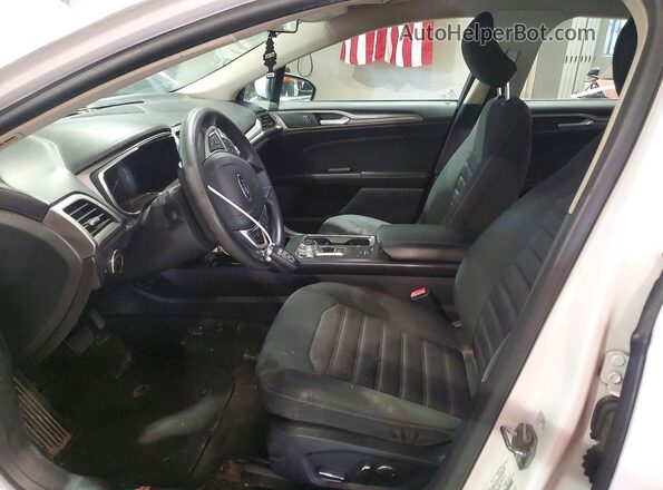 3FA6P0LU1HR400168 2017 FORD FUSION White Widok deski rozdzielczej
