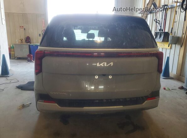 KNDNB5KA6V6194444 2027 KIA CARNIVAL Silver Front interior view
