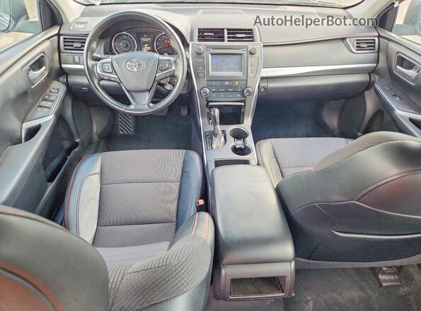 4T1BF1FK1HU314469 2017 TOYOTA CAMRY Gray Սարքավորումների վահանակի տեսք