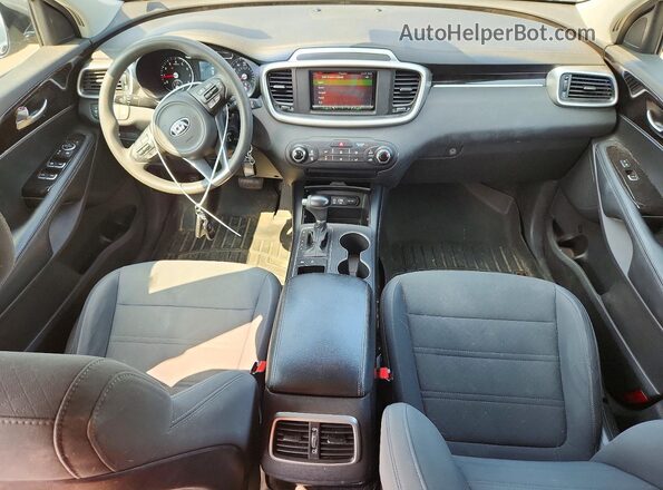 5XYPGDA52HG213131 2017 KIA SORENTO Серый Вид щитка приборов