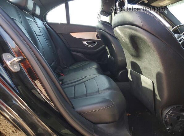 55SWF4JB9JU252637 2018 MERCEDES-BENZ C-CLASS Black Вид задньої частини салону