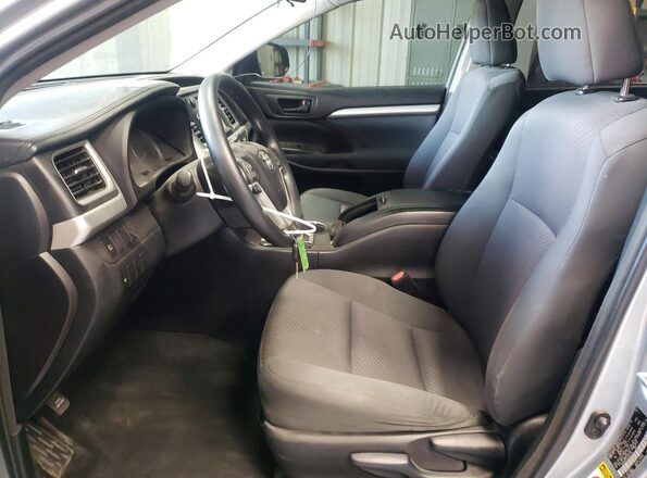 5TDZZRFH3JS257702 2018 TOYOTA HIGHLANDER Silver Dashboard view