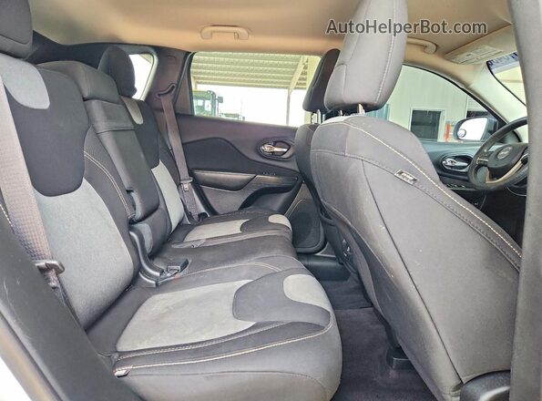 1C4PJLAB9GW293790 2016 JEEP CHEROKEE White ძრავის განყოფილების ხედი