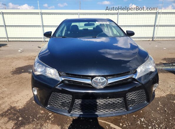 4T1BF1FK7HU713810 2017 TOYOTA CAMRY Black Widok z tyłu