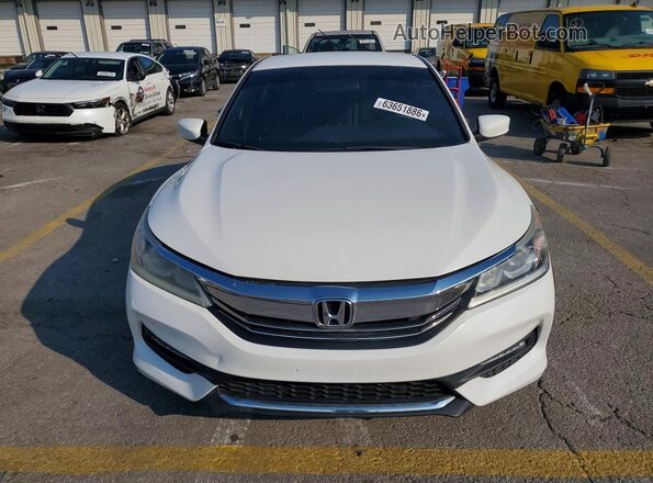 1HGCR2F10HA053030 2017 HONDA ACCORD Белый Вид сзади