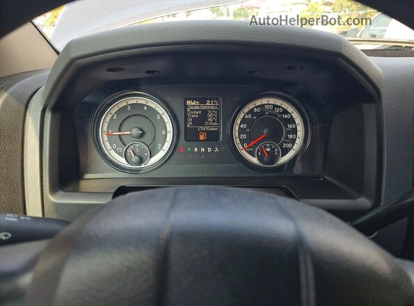 1C6RR7FT8KS580037 2019 RAM 1500 Gray ხელსაწყოთა პანელის ხედი