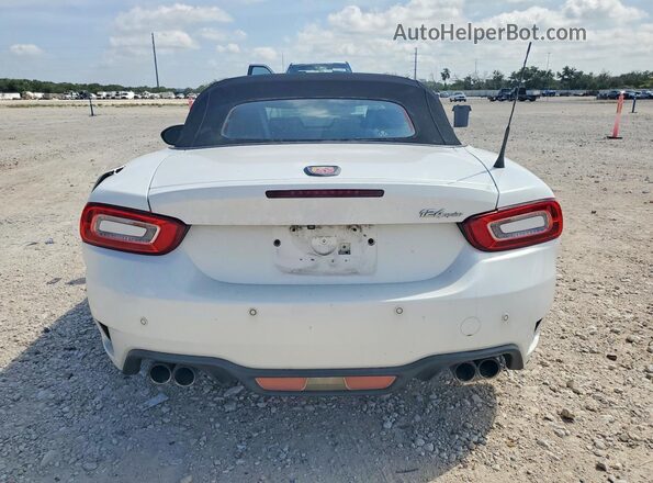 JC1NFAEK8H0122912 2017 FIAT 124 Белый Вид салона спереди