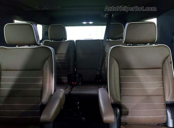 1GKS2KKL1TR329509 2026 GMC YUKON White Вид задньої частини салону