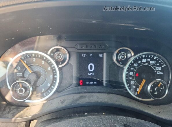 3C63R3CJ0LG176224 2020 RAM 3500 White Vista de los asientos traseros